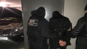 В Одесі оперативники внутрішньої безпеки Нацполіції затримали групу викрадачів авто (фото, відео)