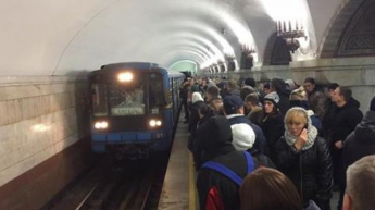 В метро Киева умер мужчина (видео)