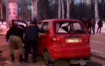 Опубликовано видео с места взрыва машины в Донецке