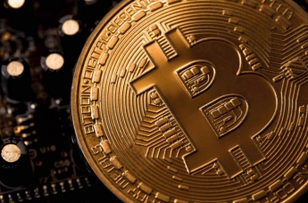 Bitcoin с грохотом покатился вниз: свежие данные