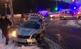 Ночью в Киеве и Ровно пострадали пятеро полицейских
