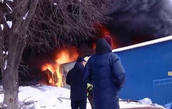 В Черновцах вспыхнул масштабный пожар