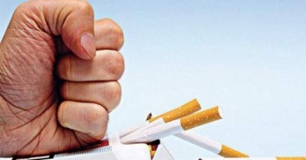 Сигареты по сто гривен: украинцам назвали сроки
