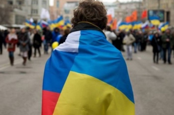 Без таможни и виз: названо число украинцев, желающих объединиться с Россией