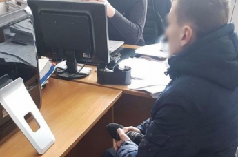 В Киеве задержали юного хакера за интим на сайте Минобразования