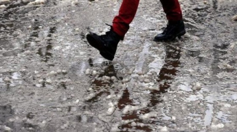Погода в Украине: синоптики обещают небольшой дождь с мокрым снегом