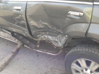 В Запорожье произошло ДТП между двумя иномарками: одного из водителей госпитализировали в больницу