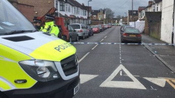 В Лондоне застрелили 17-летнюю девушку, а 16-летний парень получил тяжелые ранения