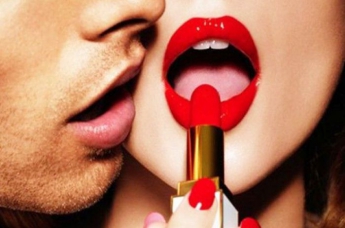Ученые назвали женщину с самыми сексуальными губами