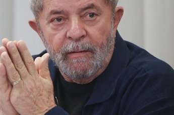 В Бразилии суд выписал ордер на арест экс-президента страны