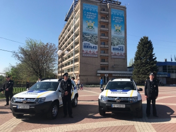 Мелитопольской полиции город презентовал две иномарки (фото)