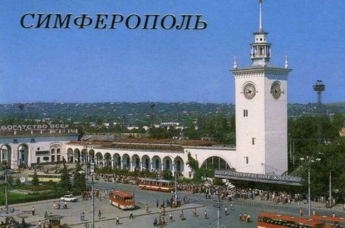 Никто не едет: в сети показали печальные ФОТО вокзала в Крыму