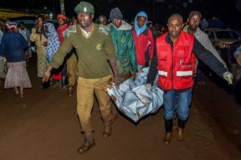В результате прорыва плотины в Кении погибло по меньшей мере 32 человека