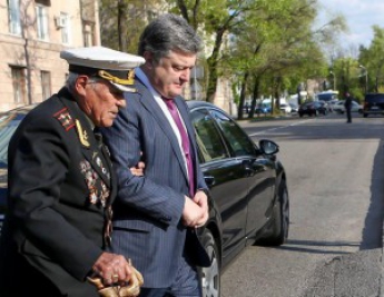 Президент лично поздравил запорожского ветерана со 100-летием