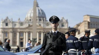 В Риме украинцы напали на полицейского и попытались его ограбить