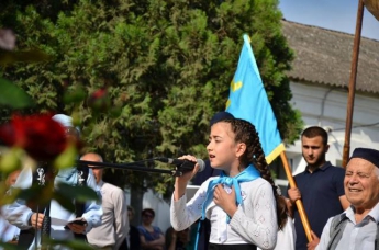 Всупереч заборонам: у Криму проходять мітинги і молебні в пам’ять жертв депортації кримськотатарського народу (ФОТО, ВІДЕО)