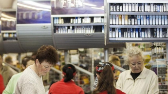 Популярная сеть супермаркетов прекращает продажу сигарет