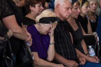 Мошенники пытаются нажиться на горе семьи женщины, погибшей в ДТП на Набережной вместе с дочерью