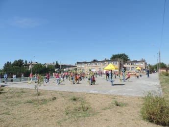 В Мелитополе открыли первую в области инклюзивную спортивную площадку (фото)