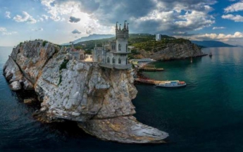 Крымские пляжи в этом сезоне похожи на декорации к фильму ужасов. Фото