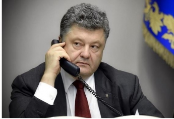 Порошенко поговорил с Путиным по телефону