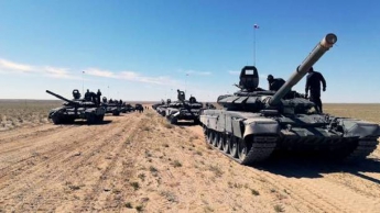 Россия окружила Украину войсками, есть угроза вторжения почти со всех сторон – Турчинов