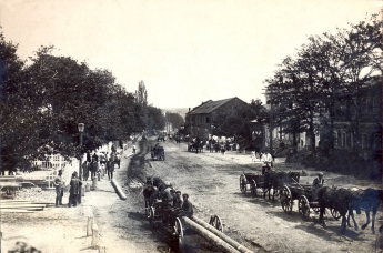 Запорожцам показали, как выглядела улица Кичкаса больше ста лет назад (ФОТО)