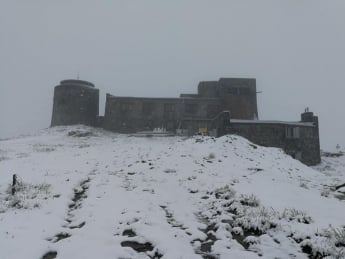 В Карпатах выпал снег, Украине обещают резкое изменение погоды