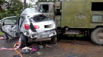 Смертельное ДТП под Тернополем: военный грузовик снес авто с женщинами и ребенком