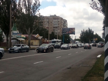 В Мелитополе курортники устроили дорожную пробку (фото, видео)