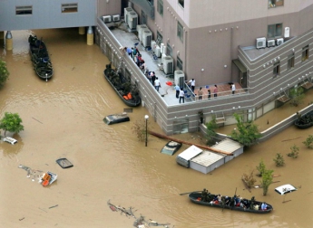 Число погибших от наводнения в Японии приближается к сотне