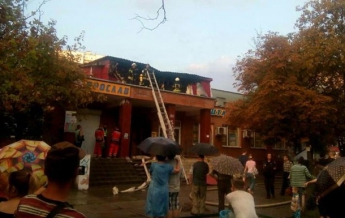 В Киеве горел хостел: шесть пострадавших (фото)