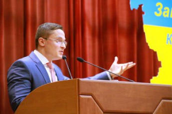 Запорожский депутат, считающий, что геев нужно сажать во имя «божьих интересов», будет решать проблемы гендерного неравенства