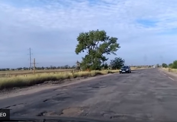 В сети опубликовали ужасы дороги из Запорожья в Херсон (видео)