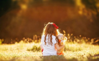 Не ламайте дитині життя: 7 імен, які принесуть дівчаткам складну долю