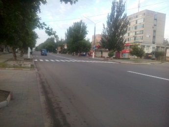 В Мелитополе коммунальщики перенесли опасный пешеходный переход (фото)