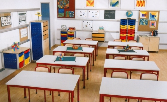 Телефонные родственники проиграли тендер на закупку мебели мелитопольским школам