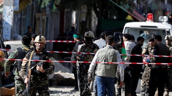 В Афганистане захватили десятки заложников в правительственном здании