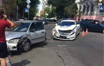 В Киеве патрульные разбили очередное полицейское авто (фото)