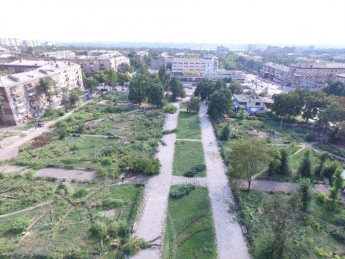 Как с высоты птичьего полета выглядит сквер напротив «Украины» после массовой вырубки деревьев (Фото)