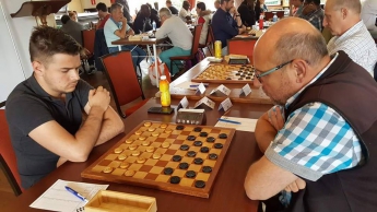 Мастер по шашкам из Запорожья завоевал титул чемпиона Европы