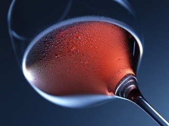 Ученые: отказ от алкоголя приводит к развитию старческого маразма