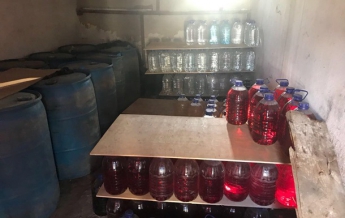 В Одессе обнаружили подпольный цех по изготовлению алкоголя (фото)