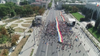 В Кишиневе проходит митинг сторонников объединения Молдовы с Румынией