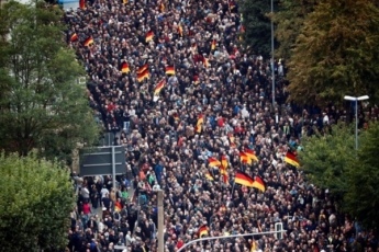 Сотни задержанных: в Германии произошли массовые столкновения