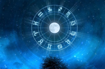 Водолеям надо избегать шумных застолий: гороскоп на 5 сентября