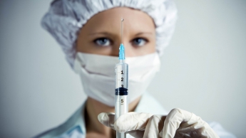 Медики рассказали, как родители с прививками для детей 