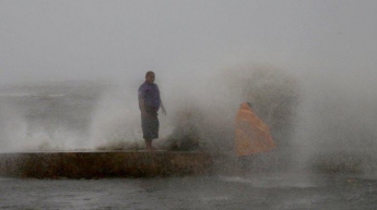 Сильнее урагана "Флоренс": на Японию обрушился мощный тайфун