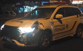 В Черновцах полицейское авто насмерть сбило пешехода