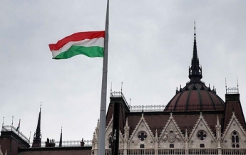 Венгрия призвала ЕС обсудить санкции против России